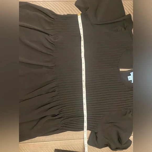 CeCe pleated short sleeve blouse - Picture 5 of 7